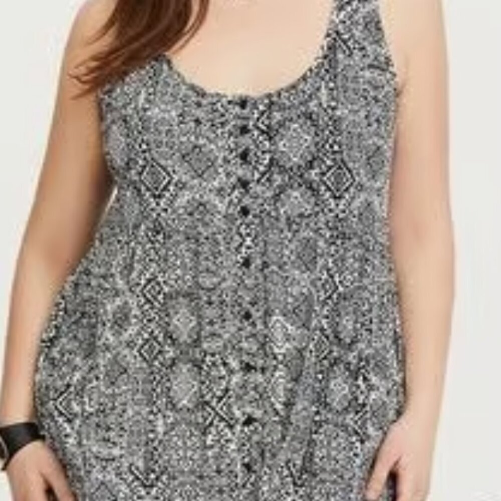 !Sz.00,Sz.10,Sz.M/L*Torrid*Black/White IKAT Tank top--Button-Front - Picture 1 of 7